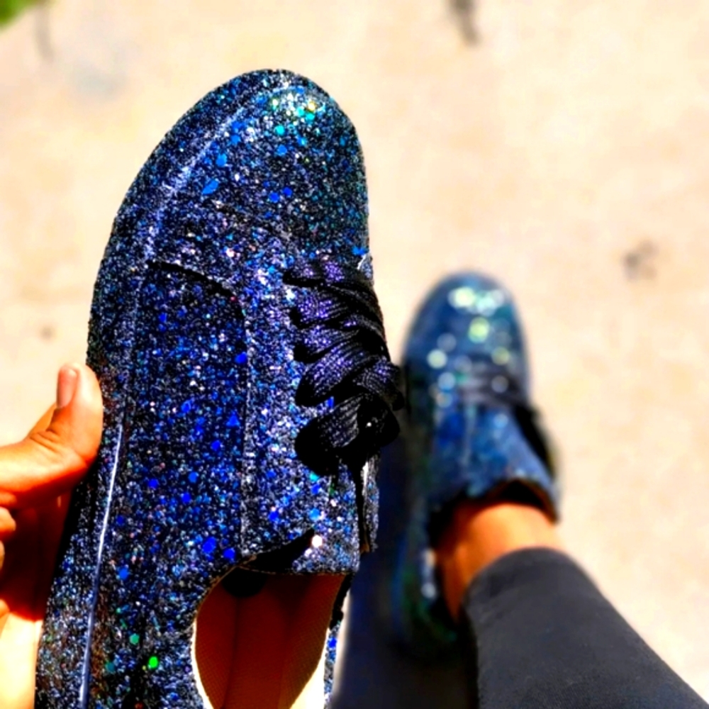 New!Sz 7.5, Fashion Blk Glitter Sneaker, 6 Lace Tie, Texture Bottom, Super Cute